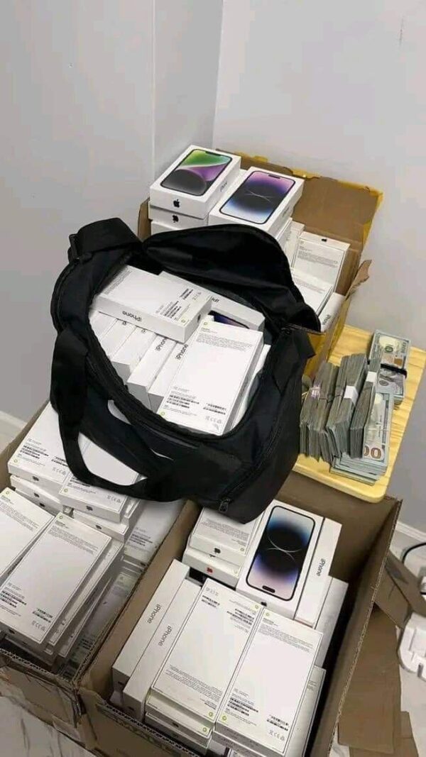 buy IPhone Pallet - Image 3